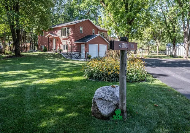 Photo 1 of Single family home for sale at 340 31st Street E, Hastings, MN 55033 | MLS# 7142497 | Listing updated on 2026-10-07