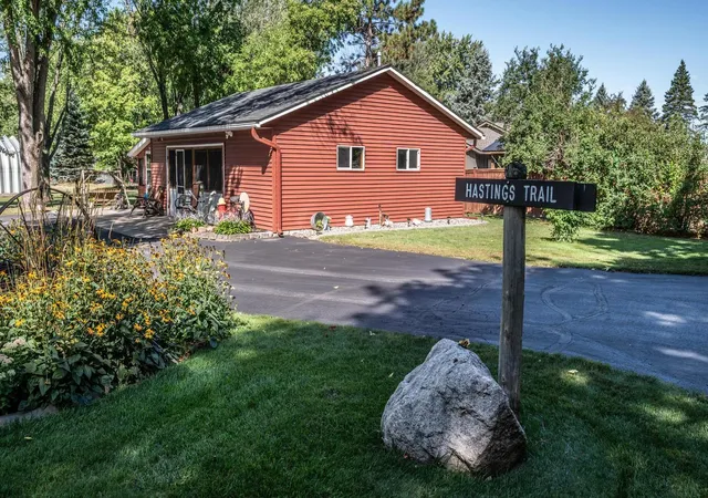Photo 2 of Single family home for sale at 340 31st Street E, Hastings, MN 55033 | MLS# 7142497 | Listing updated on 2026-10-07