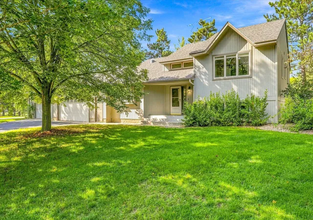 Photo 1 of Single family home for sale at 2608 Edgewood Cir, Saint Cloud, MN 56301 | MLS# 7142518 | Listing updated on 2026-09-15
