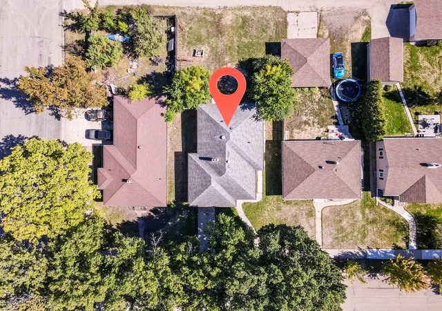 Photo 3 of Single family home for sale at 862 2nd Avenue NW, Valley City, ND 58072 | MLS# 7142526 | Listing updated on 2026-10-18