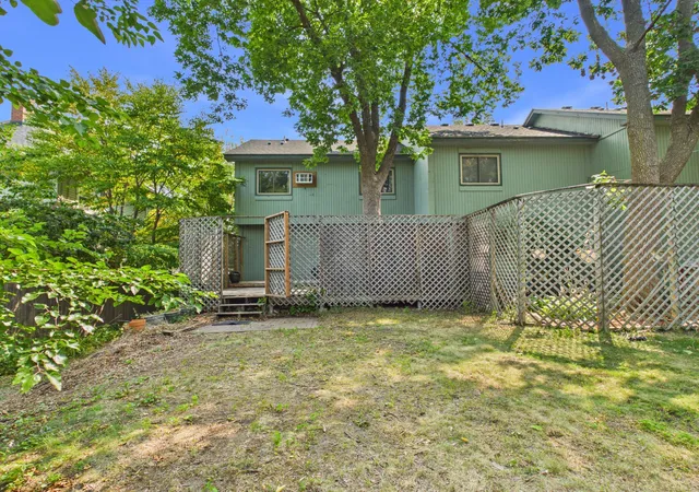 Listing Photo 4 - Condo for sale in building located at 2608 Clinton Ave, Minneapolis, MN 55408