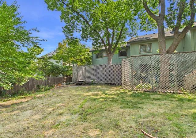 Listing Photo 5 - Condo for sale in building located at 2608 Clinton Ave, Minneapolis, MN 55408