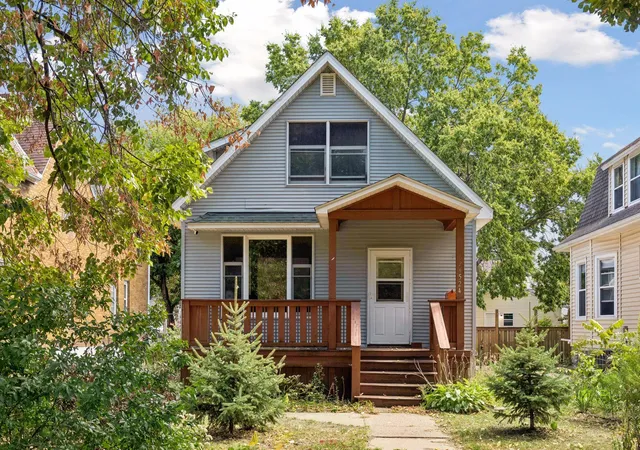 Single family home for sale at 524 Harrison Ave, Saint Paul, MN 55102 | MLS# 7142561
