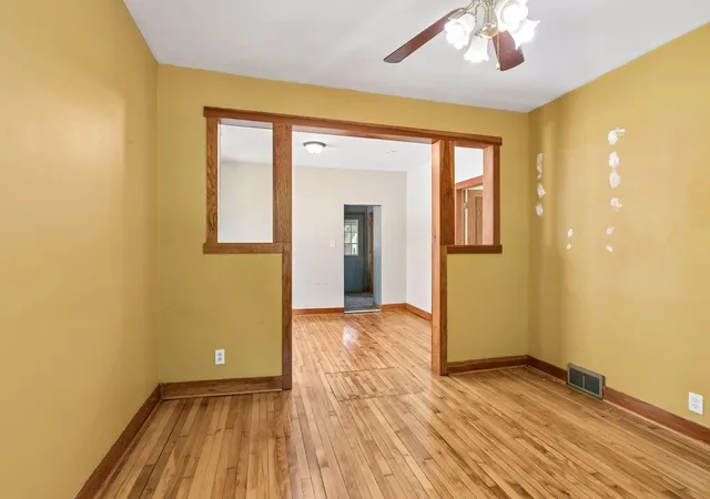 Photo 3 of Single family home for sale at 524 Harrison Ave, Saint Paul, MN 55102 | MLS# 7142561 | Listing updated on 2026-10-29