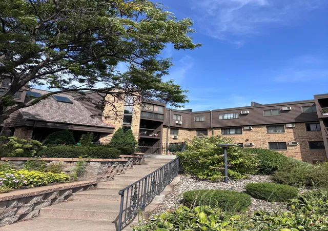 Condo for sale at 999 41st Avenue NE #302, Minneapolis, MN 55421 | MLS# 7142577
