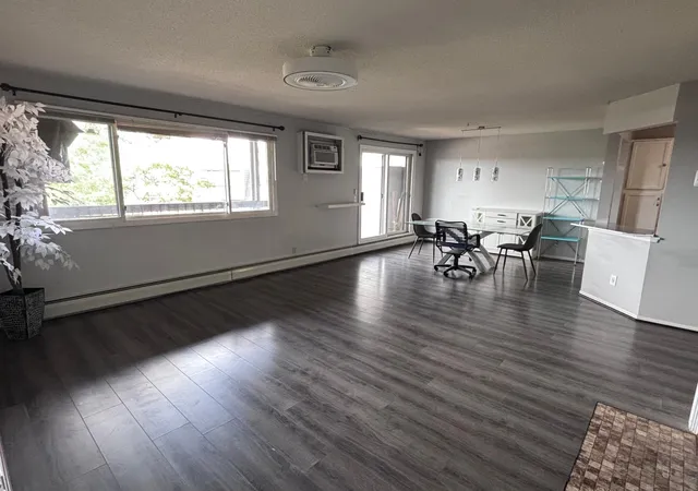 Photo 4 of Condo for sale at 999 41st Avenue NE #302, Minneapolis, MN 55421 | MLS# 7142577 | Listing updated on 2026-09-14