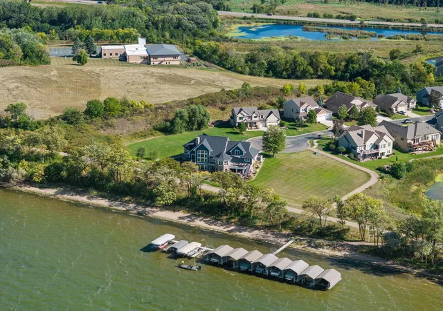 Photo 2 of Single family home for sale at 854 Beach Rd, Waconia, MN 55387 | MLS# 7142578 | Listing updated on 2026-10-09