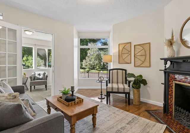 Photo 3 of Single family home for sale at 620 Ohio St, Saint Paul, MN 55107 | MLS# 7142580 | Listing updated on 2026-10-21