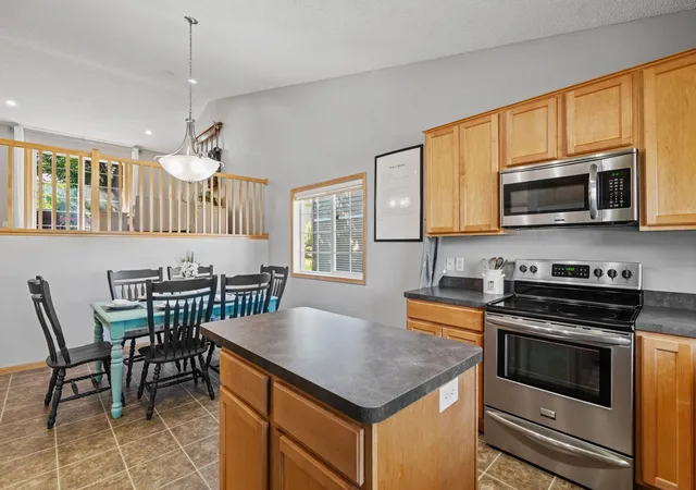 Photo 3 of Single family home for sale at 21233 Independence Ave, Lakeville, MN 55044 | MLS# 7142585 | Listing updated on 2026-09-22
