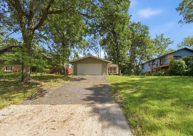 Photo 3 of Single family home for sale at 1720 10th Avenue SE, Saint Cloud, MN 56304 | MLS# 7142600 | Listing updated on 2026-09-12