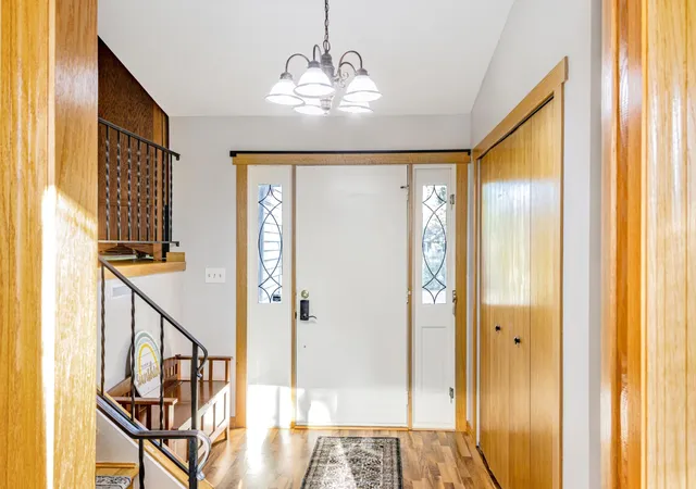 Photo 2 of Single family home for sale at 9180 Edgebrook Dr, Northfield, MN 55057 | MLS# 7142630 | Listing updated on 2026-10-02