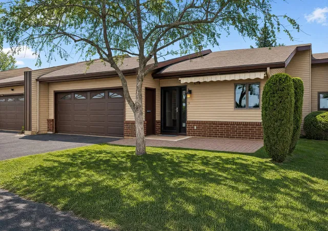 Photo 2 of Single family home for sale at 400 Oakland Pl Ne #9, Austin, MN 55912 | MLS# 7142643 | Listing updated on 2026-10-21