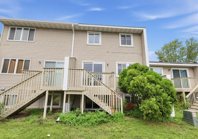 Photo 2 of Single family home for sale at 7509 Whitney Dr, Saint Paul, MN 55124 | MLS# 7142646 | Listing updated on 2026-10-07