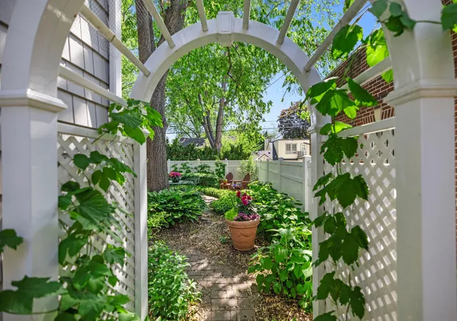 Photo 1 of Single family home for sale at 3725 Glenhurst Ave, Minneapolis, MN 55416 | MLS# 7142656 | Listing updated on 2026-10-08