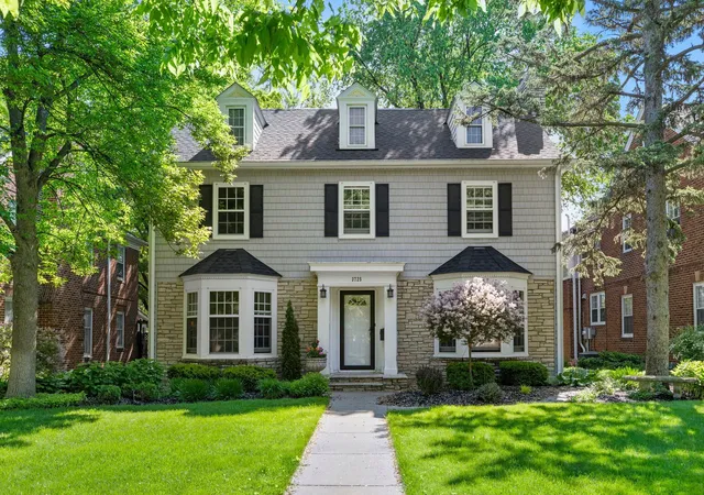 Photo 2 of Single family home for sale at 3725 Glenhurst Ave, Minneapolis, MN 55416 | MLS# 7142656 | Listing updated on 2026-10-08