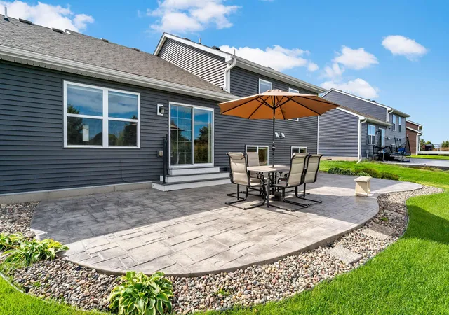 Photo 2 of Single family home for sale at 15135 Emory Cir, Saint Paul, MN 55124 | MLS# 7142664 | Listing updated on 2026-10-07