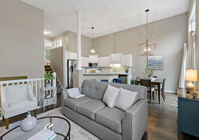 Photo 4 of Single family home for sale at 9215 190th Street W, Lakeville, MN 55044 | MLS# 7142667 | Listing updated on 2026-09-23