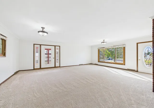Photo 2 of Single family home for sale at 404 5th Street S, Sauk Centre, MN 56378 | MLS# 7142687 | Listing updated on 2026-10-08