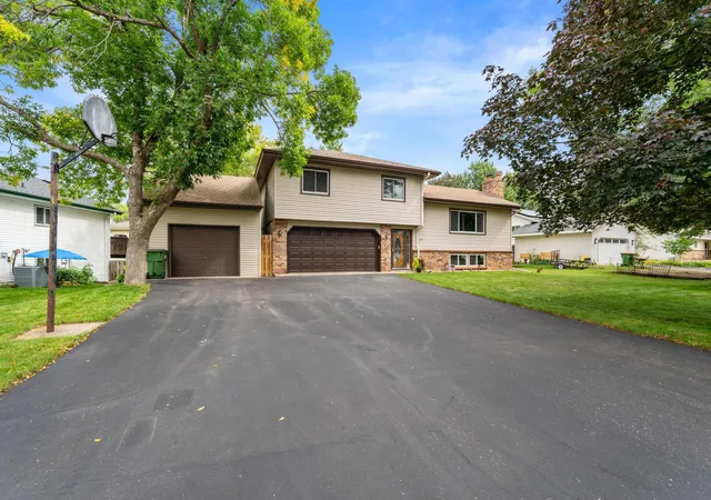 Photo 1 of Single family home for sale at 8653 Brant St Ne, Circle Pines, MN 55014 | MLS# 7142689 | Listing updated on 2026-10-22