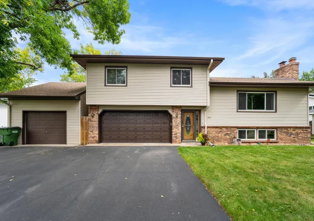 Photo 2 of Single family home for sale at 8653 Brant St Ne, Circle Pines, MN 55014 | MLS# 7142689 | Listing updated on 2026-10-01