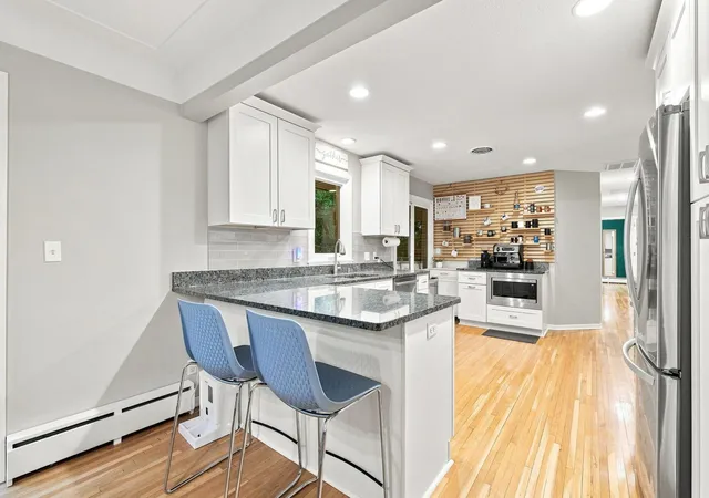 Photo 2 of Single family home for sale at 3600 Sunrise Dr E, Minnetonka, MN 55345 | MLS# 7142702 | Listing updated on 2026-09-12