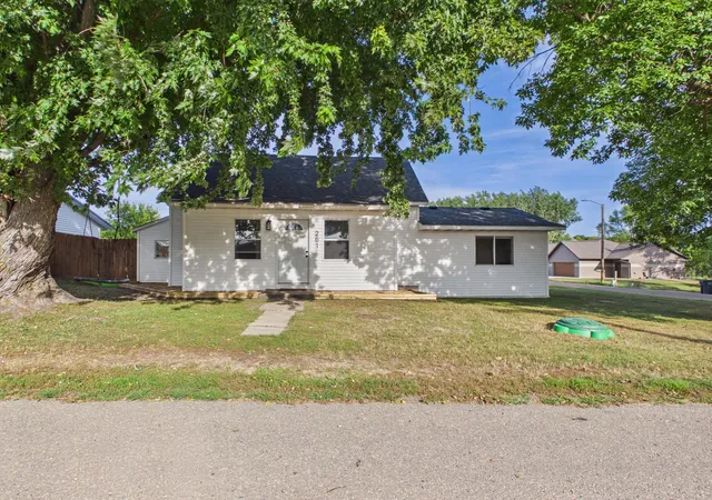 Photo 1 of Single family home for sale at 201 2nd Street, Cyrus, MN 56323 | MLS# 7142746 | Listing updated on 2026-09-29