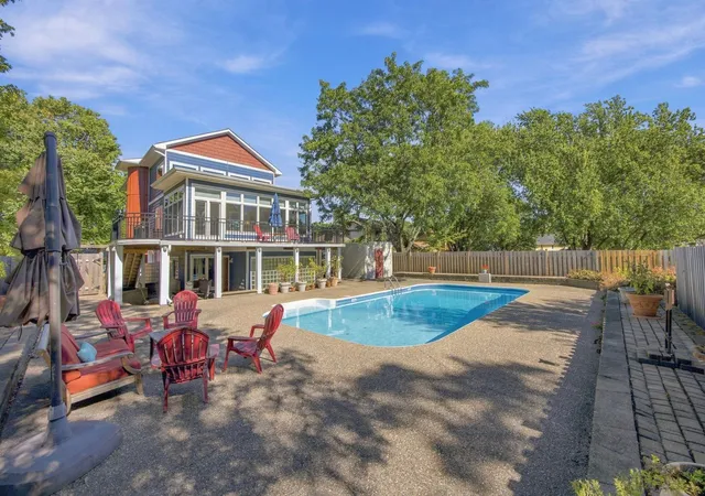 Photo 1 of Single family home for sale at 78 Bridgewater Dr, Saint Paul, MN 55127 | MLS# 7142760 | Listing updated on 2026-10-22