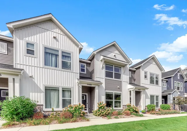 Photo 3 of Single family home for sale at 14480 Twin Lakes Cir, Burnsville, MN 55306 | MLS# 7142769 | Listing updated on 2026-09-19