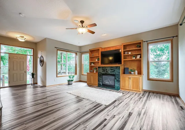 Photo 3 of Single family home for sale at 924 36th Street W, Hastings, MN 55033 | MLS# 7142771 | Listing updated on 2026-10-07