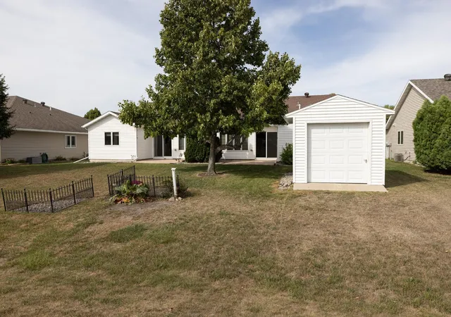 Photo 33 of Single family home for sale at 807 Morningside Dr, Casselton, ND 58012 | MLS# 7142778 | Listing updated on 2026-09-13