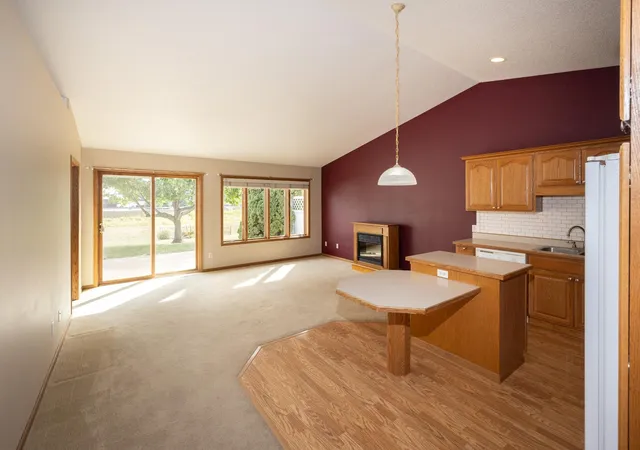 Photo 2 of Single family home for sale at 807 Morningside Dr, Casselton, ND 58012 | MLS# 7142778 | Listing updated on 2026-09-13