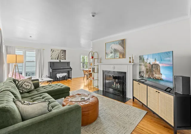 Photo 3 of Single family home for sale at 812 Nebraska Ave E, Saint Paul, MN 55106 | MLS# 7142797 | Listing updated on 2026-10-19