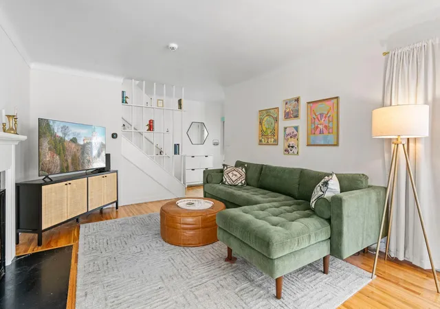 Photo 4 of Single family home for sale at 812 Nebraska Ave E, Saint Paul, MN 55106 | MLS# 7142797 | Listing updated on 2026-10-19
