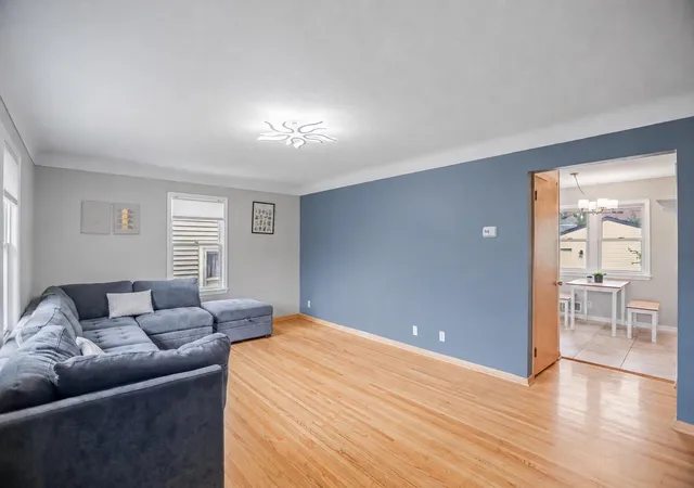 Photo 3 of Single family home for sale at 1273 Juno Ave, Saint Paul, MN 55116 | MLS# 7142800 | Listing updated on 2026-10-04