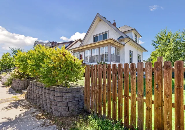 Photo 3 of Single family home for sale at 3708 4th Avenue S, Minneapolis, MN 55409 | MLS# 7142803 | Listing updated on 2026-09-18