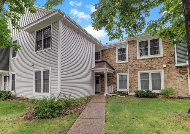Photo 1 of Condo for sale at 10966 Quebec Ave S, Minneapolis, MN 55438 | MLS# 7142812 | Listing updated on 2026-10-08