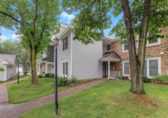 Photo 3 of Condo for sale at 10966 Quebec Ave S, Minneapolis, MN 55438 | MLS# 7142812 | Listing updated on 2026-10-08