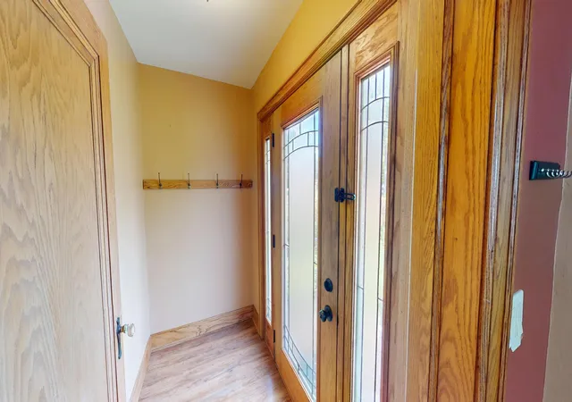 Photo 2 of Sale Pending at 1008 James Ave, Albert Lea, MN 56007 | MLS# 7142816 | Listing updated on 2026-09-28