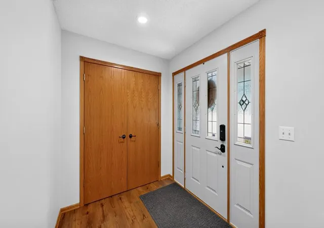 Photo 3 of Single family home for sale at 1419 Glendale Hills Dr Ne, Rochester, MN 55906 | MLS# 7142834 | Listing updated on 2026-10-07
