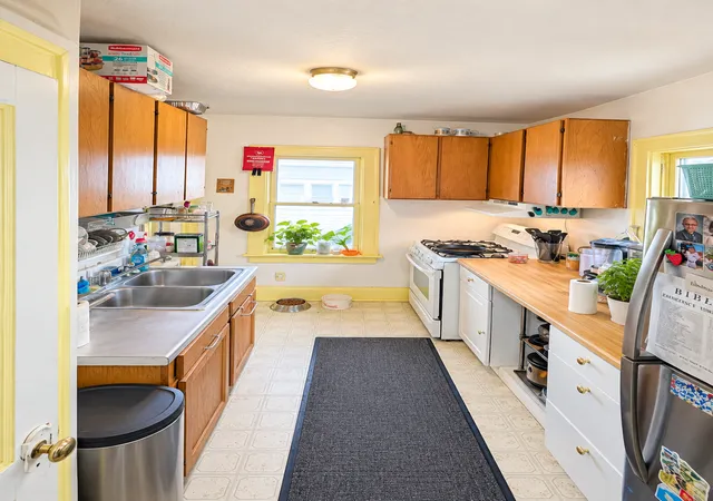 Photo 3 of Single family home for sale at 2082 Manitou Ave, Saint Paul, MN 55119 | MLS# 7142852 | Listing updated on 2026-10-06