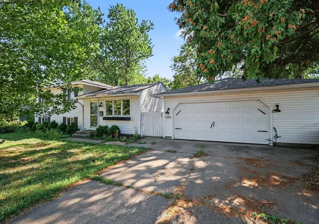 Photo 2 of Single family home for sale at 3296 70th Street E, Inver Grove Heights, MN 55076 | MLS# 7142868 | Listing updated on 2026-09-12