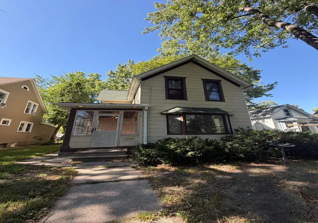 Photo 1 of Sale Pending at 1615 22nd Avenue N, Minneapolis, MN 55411 | MLS# 7142869 | Listing updated on 2026-09-22