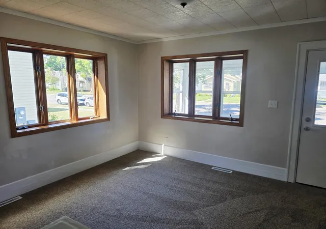 Photo 4 of Single family home for sale at 609 9th Avenue SW, Austin, MN 55912 | MLS# 7142870 | Listing updated on 2026-09-12