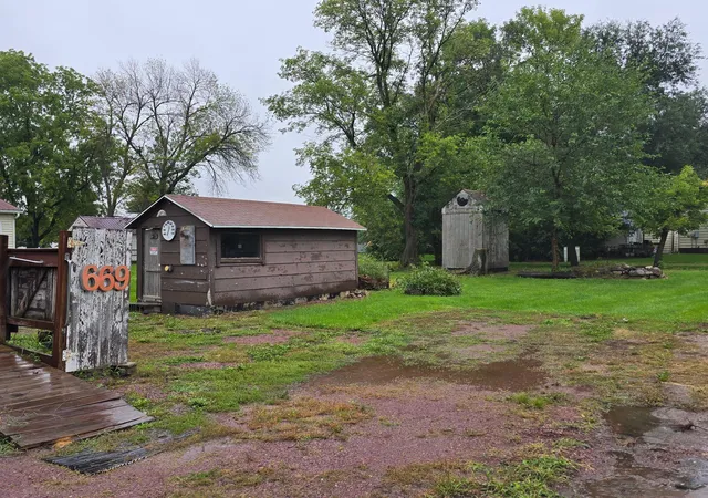 Photo 3 of Single family home for sale at 669 2nd Avenue, Brewster, MN 56119 | MLS# 7142878 | Listing updated on 2026-09-19