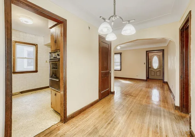 Photo 4 of Single family home for sale at 1084 Gorman Ave, Saint Paul, MN 55118 | MLS# 7142879 | Listing updated on 2026-09-12