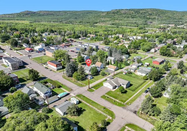 Photo 3 of Single family home for sale at 1406 99th Avenue W, Duluth, MN 55808 | MLS# 7142882 | Listing updated on 2026-09-12