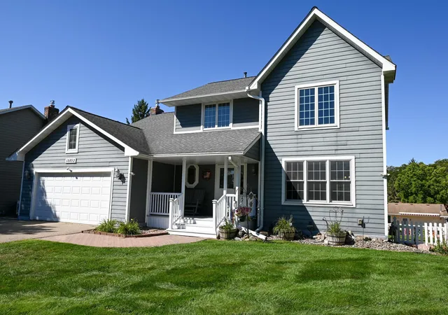 Photo 2 of Sale Pending at 12892 Essex Way, Saint Paul, MN 55124 | MLS# 7142893 | Listing updated on 2026-09-23