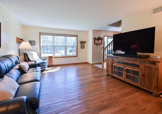 Photo 3 of Sale Pending at 12892 Essex Way, Saint Paul, MN 55124 | MLS# 7142893 | Listing updated on 2026-09-23