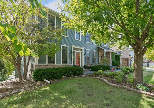 Photo 3 of Single family home for sale at 16917 73rd Place N, Maple Grove, MN 55311 | MLS# 7142898 | Listing updated on 2026-10-01