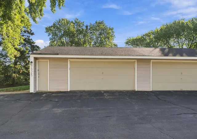 Photo 3 of Single family home for sale at 7525 Whitney Dr, Saint Paul, MN 55124 | MLS# 7142920 | Listing updated on 2026-09-19